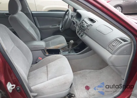 2004 Toyota Camry Le V6 из США, поврежденный, VIN 4T1BF32KX4U072079